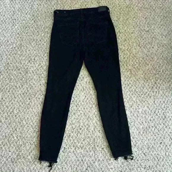 American Eagle The Dream Jean Curvy Super High Rise Distressed Jegging Size 6 - Picture 2 of 13